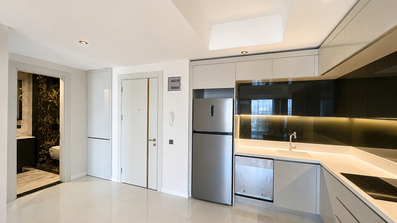 1+1 apartment in Türkler with a private beach and 5-star hotel facilities - Photo 6
