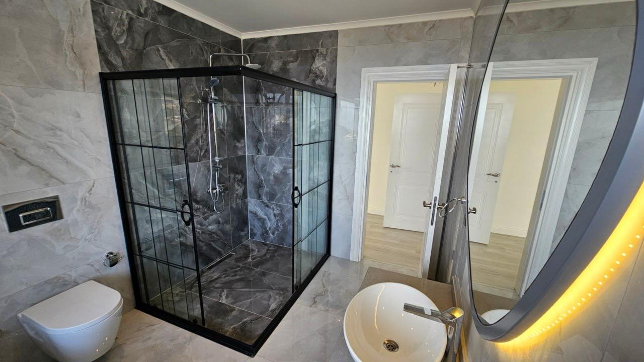 5+1 villa in Tepe with panoramic views of the sea and Alanya Castle - Photo 19