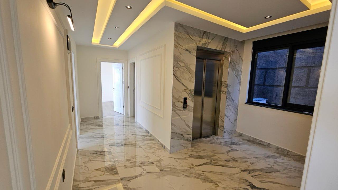 5+1 villa in Tepe with panoramic views of the sea and Alanya Castle - Photo 12