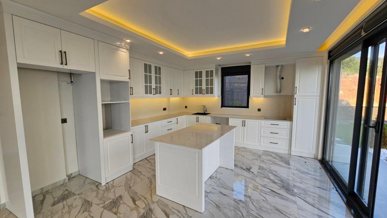 5+1 villa in Tepe with panoramic views of the sea and Alanya Castle - Photo 6