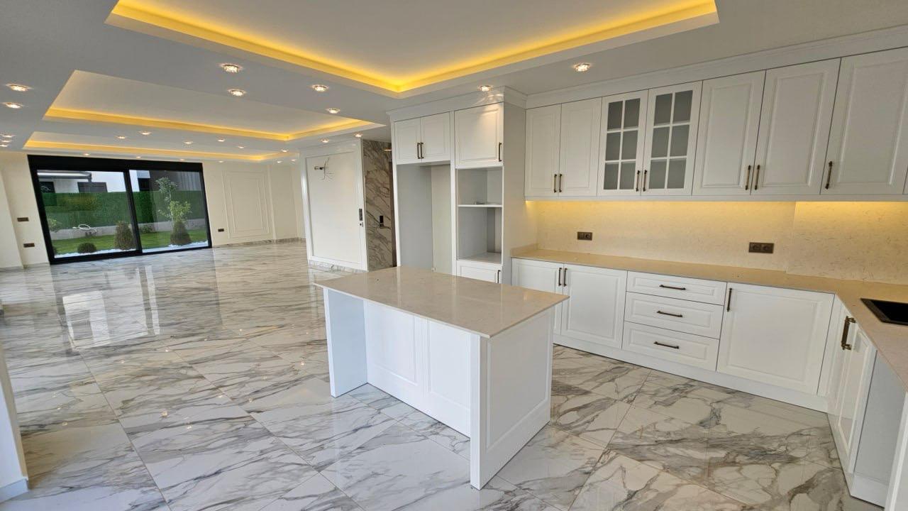 5+1 villa in Tepe with panoramic views of the sea and Alanya Castle - Photo 4