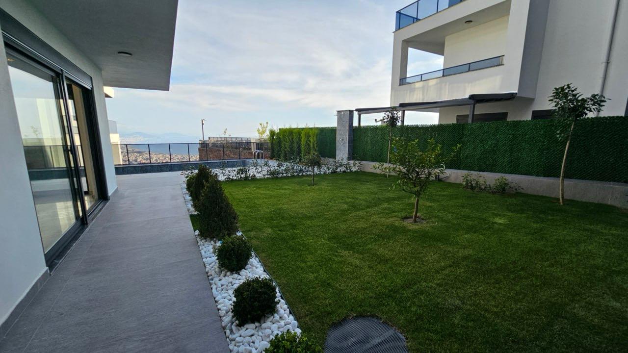 5+1 villa in Tepe with panoramic views of the sea and Alanya Castle - Photo 2
