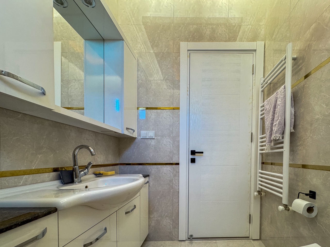 Furnished 1+1 apartment in Mahmutlar in a complex with pools and SPA - Photo 28