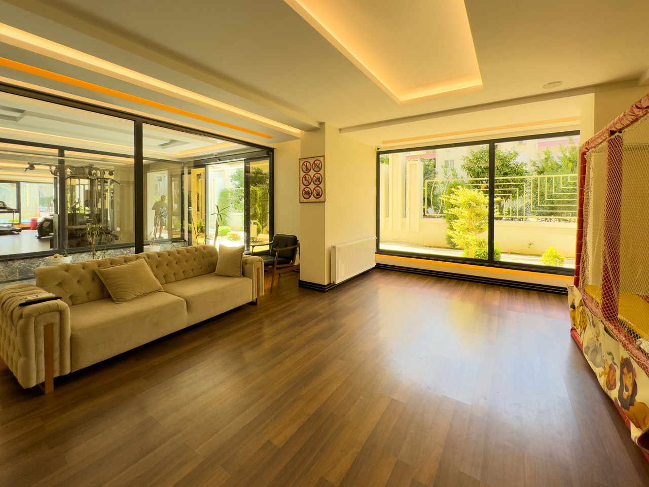 Furnished 1+1 apartment in Mahmutlar in a complex with pools and SPA - Photo 13