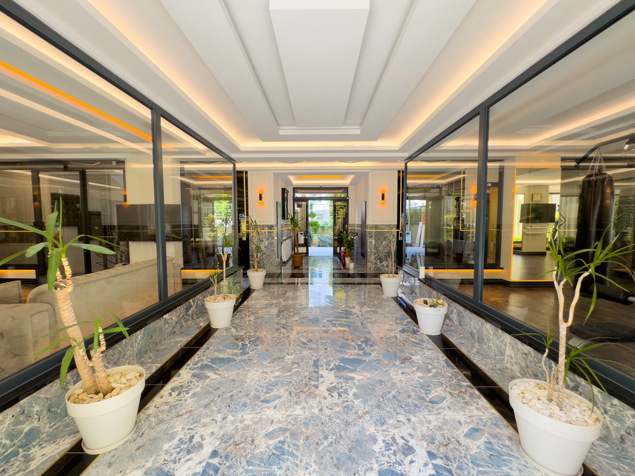 Furnished 1+1 apartment in Mahmutlar in a complex with pools and SPA - Photo 3