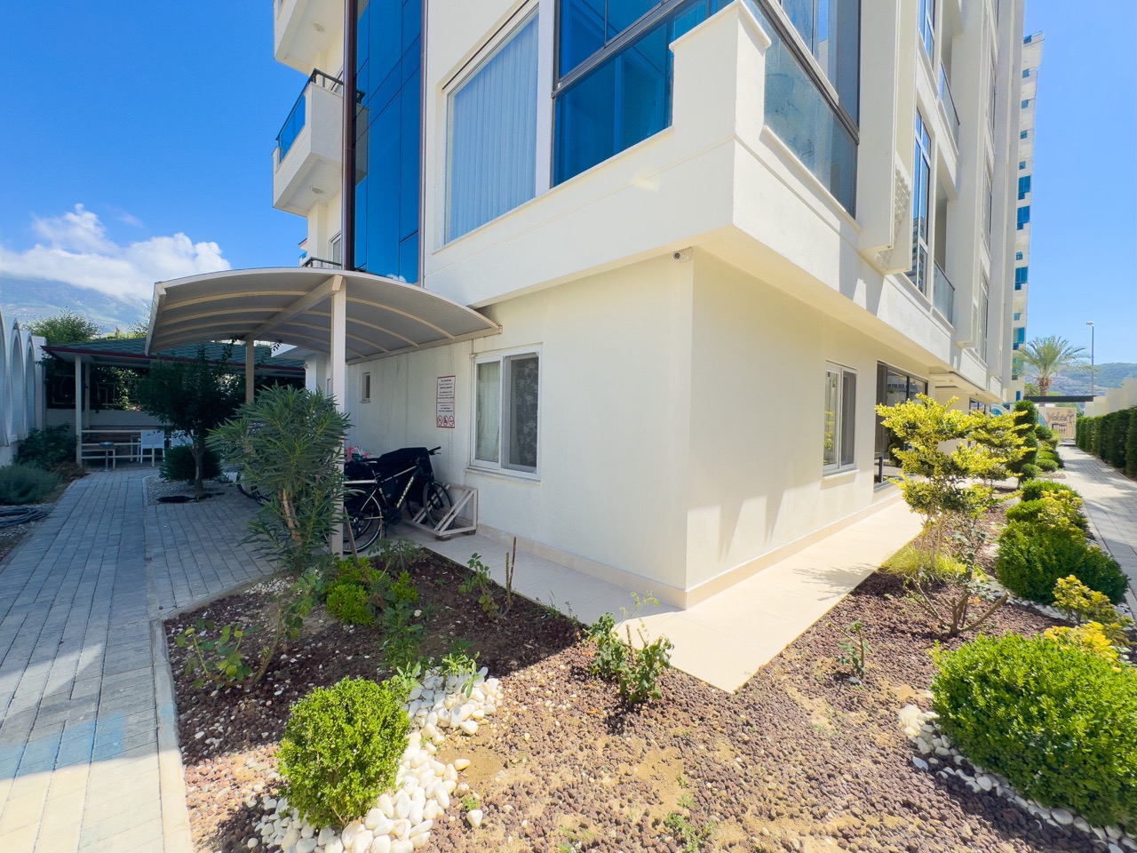 Furnished 1+1 apartment in Mahmutlar in a complex with pools and SPA - Photo 2