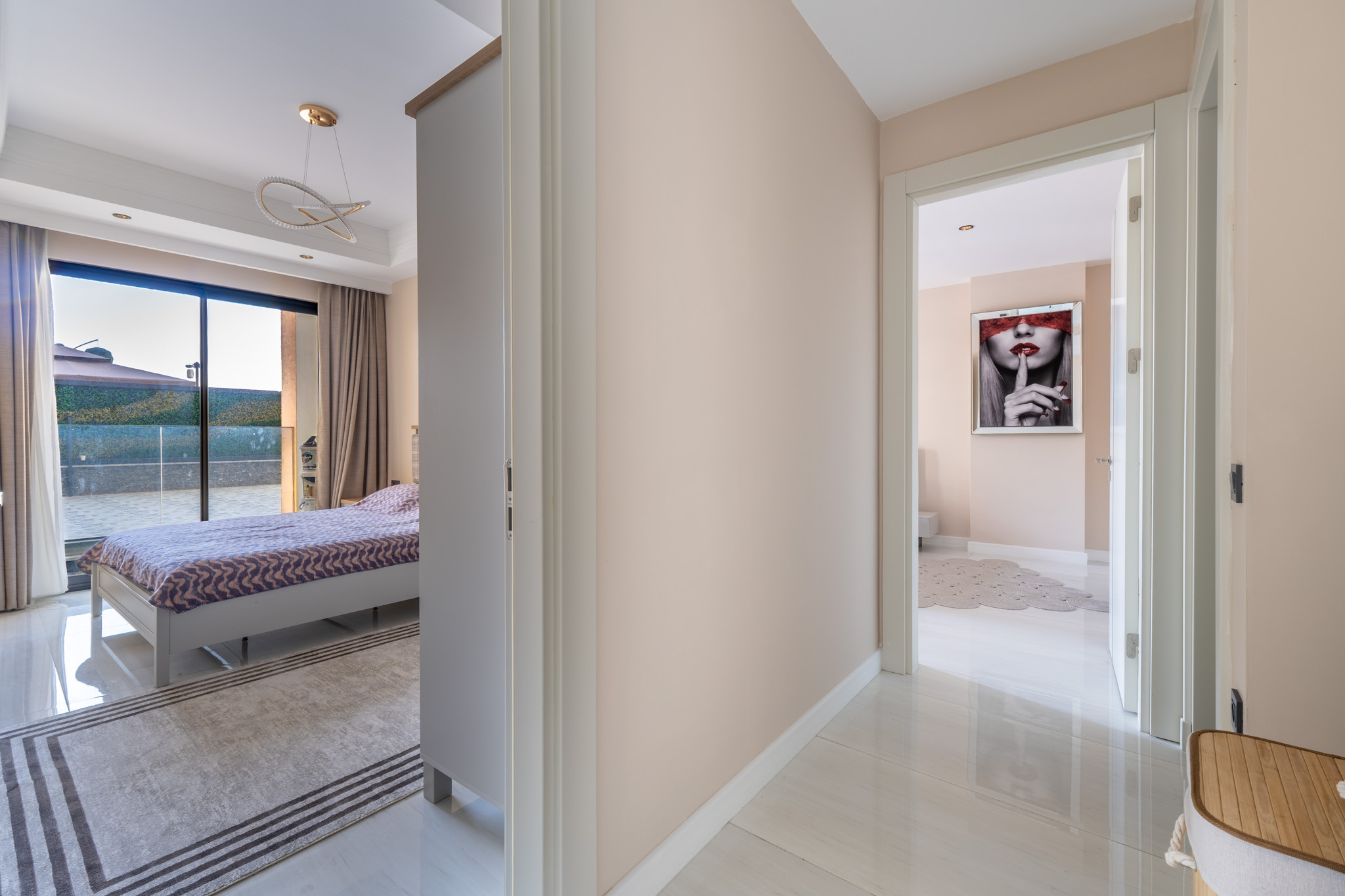 Furnished 2+1 apartment on the first coastline in Mahmutlar - Photo 13