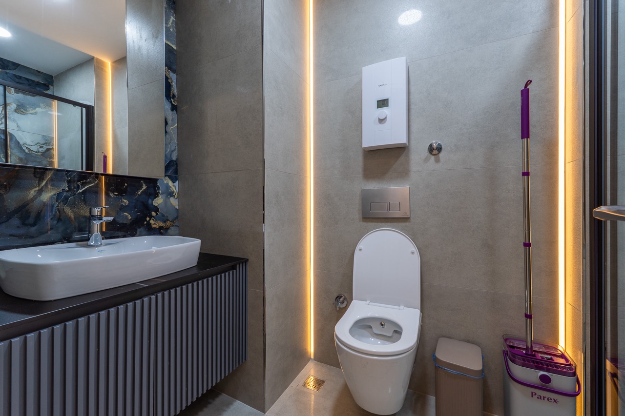 Furnished 2+1 apartment on the first coastline in Mahmutlar - Photo 17