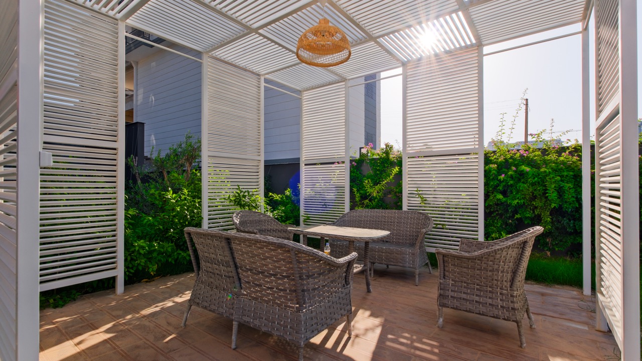 Furnished 1+1 apartment in Mahmutlar with mountain and city views, 600 meters from the sea - Photo 12
