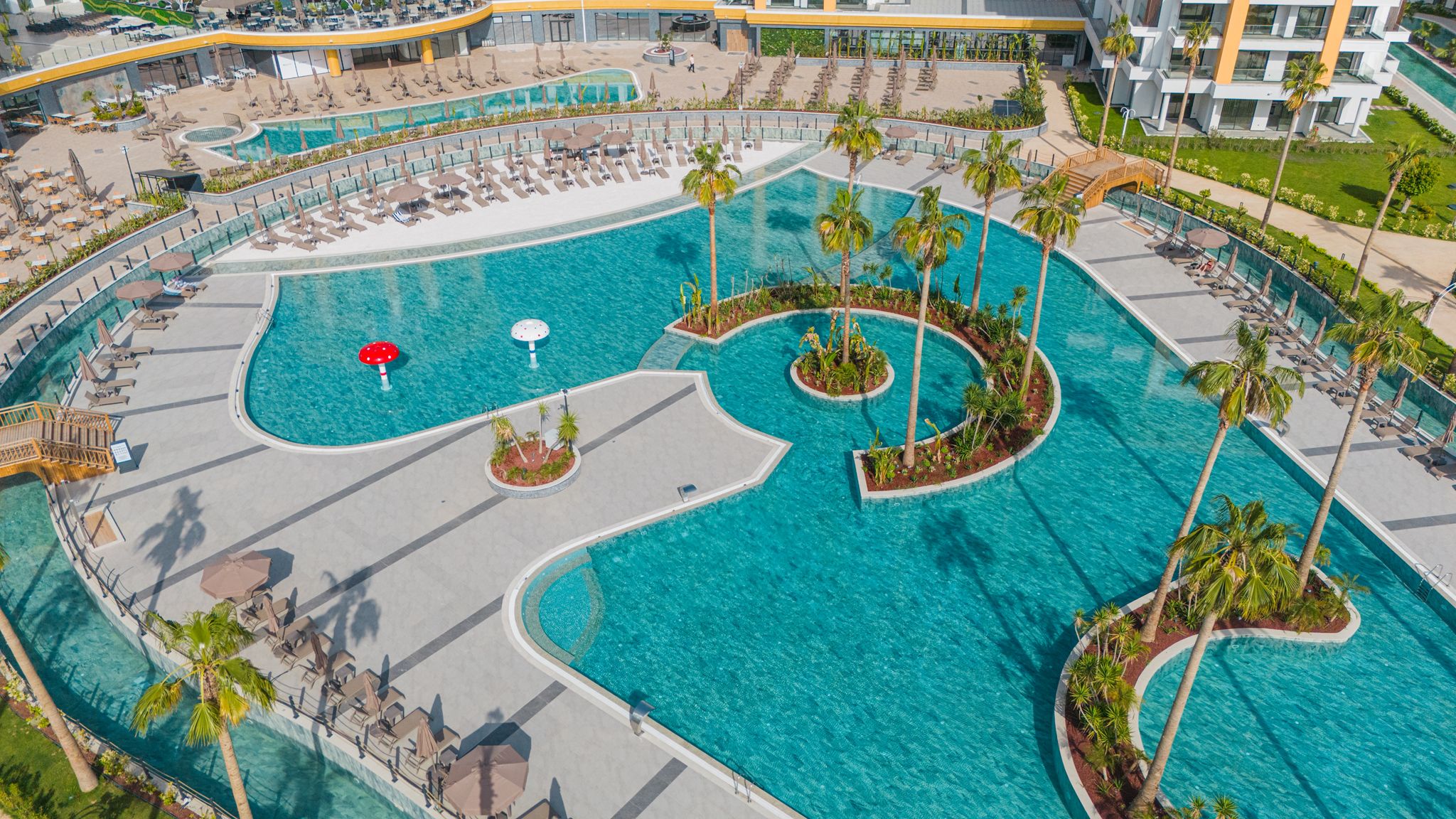 1+1 apartment in Türkler with a private beach and 5-star hotel facilities - Photo 5