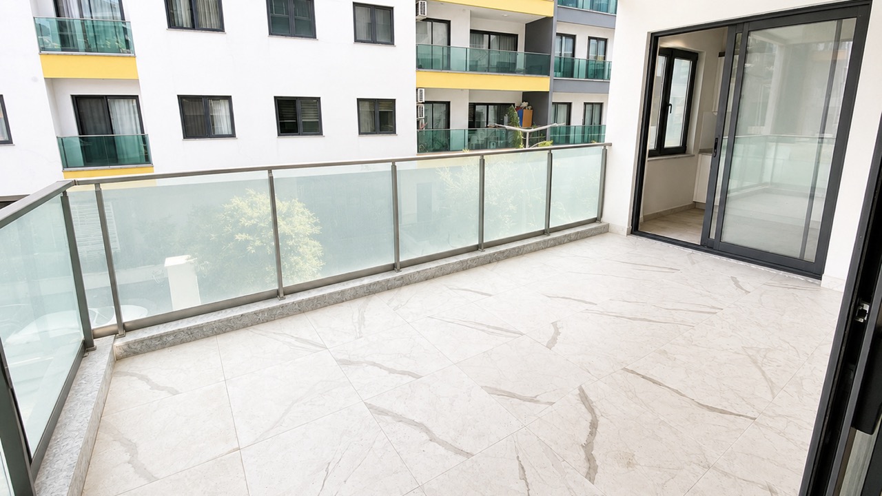 Spacious 2+1 Apartment in a Prestigious Complex in Alanya City Center - Photo 12