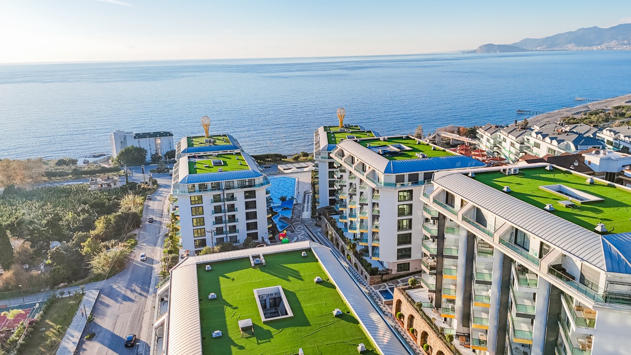 1+1 Apartment in a First-Line Complex with a Private Beach - Photo 8