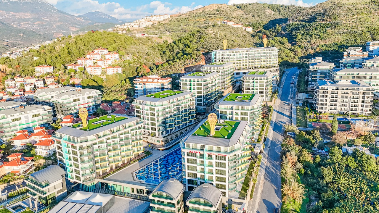 1+1 Apartment in a First-Line Complex with a Private Beach
