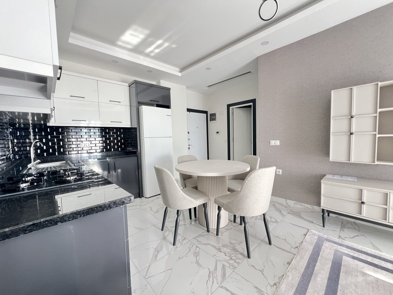 Furnished 1+1 Apartment Just 100 m from the Sea in Kargicak - Photo 16