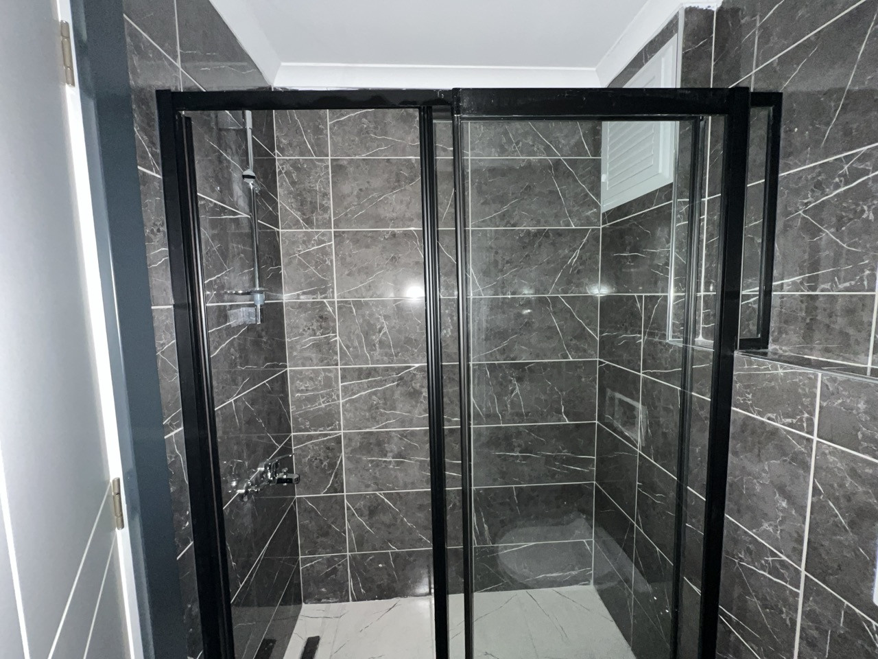Furnished 1+1 Apartment Just 100 m from the Sea in Kargicak - Photo 28