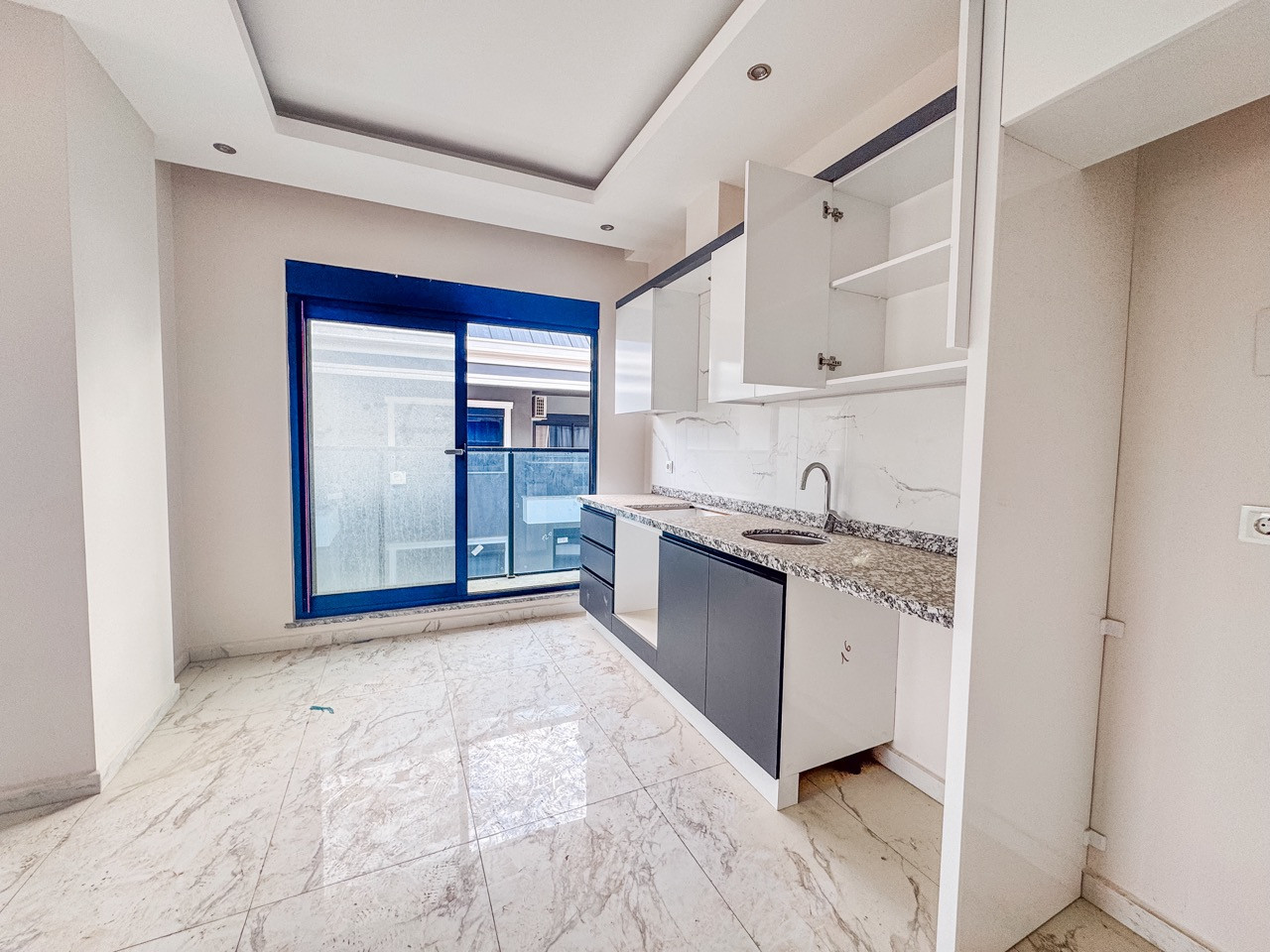 Two-Level 3+1 Apartment 100 m from the Sea in Kargicak - Photo 7