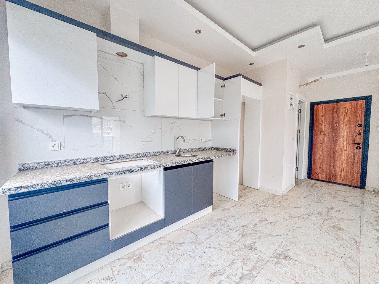 Two-Level 3+1 Apartment 100 m from the Sea in Kargicak - Photo 6