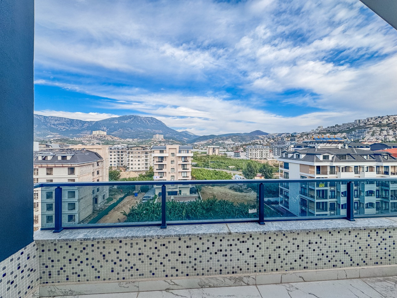 Two-Level 3+1 Apartment 100 m from the Sea in Kargicak - Photo 24