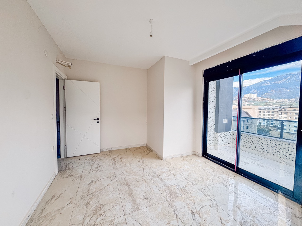 Two-Level 3+1 Apartment 100 m from the Sea in Kargicak - Photo 20