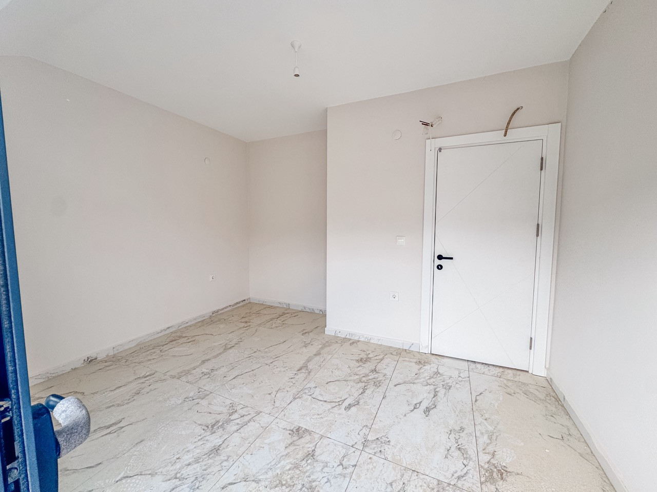 Two-Level 3+1 Apartment 100 m from the Sea in Kargicak - Photo 23