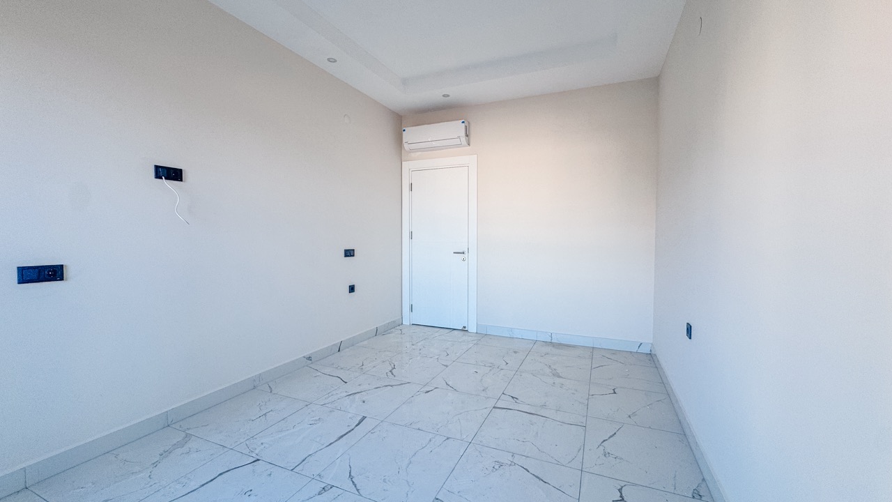 1+1 Apartment in a First-Line Complex with a Private Beach - Photo 35