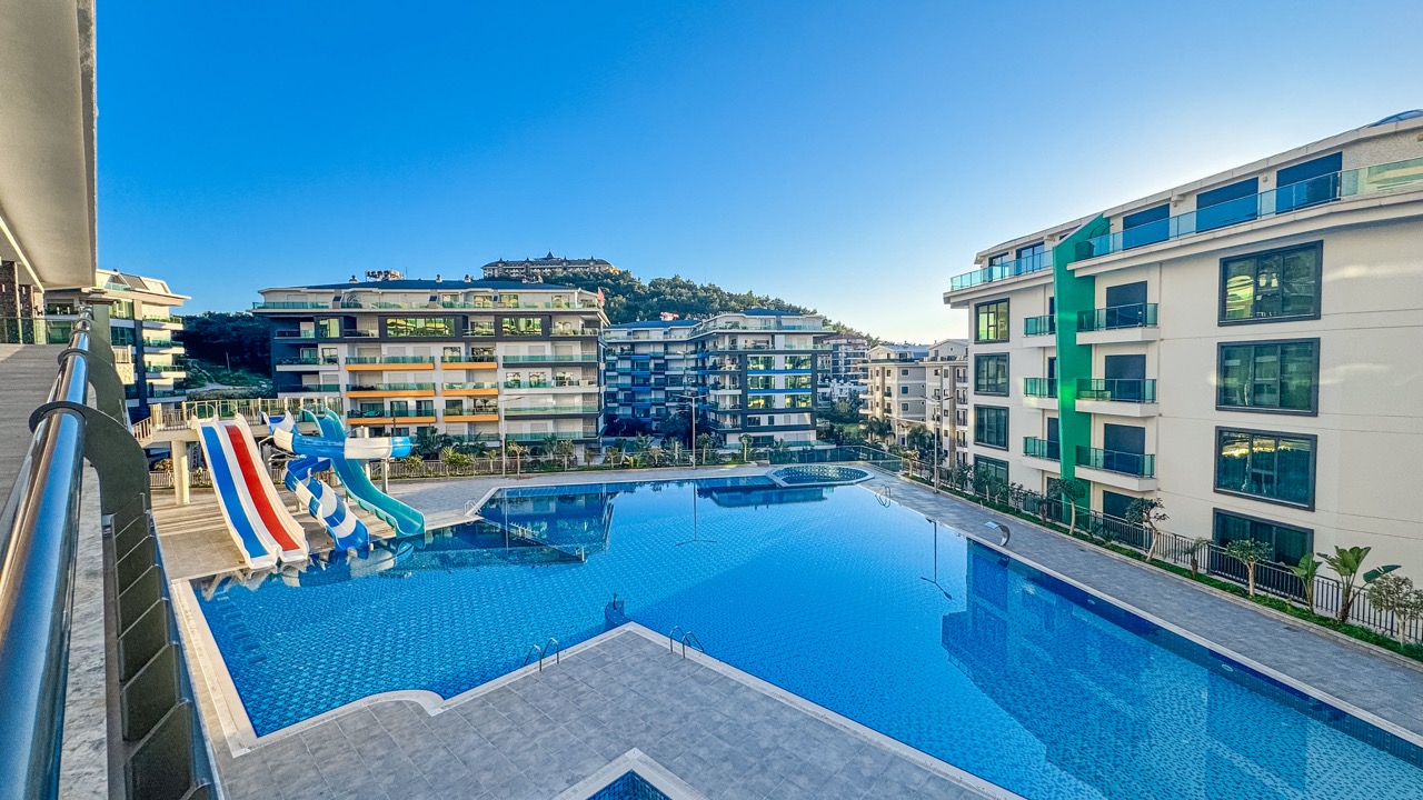 1+1 Apartment in a First-Line Complex with a Private Beach - Photo 13