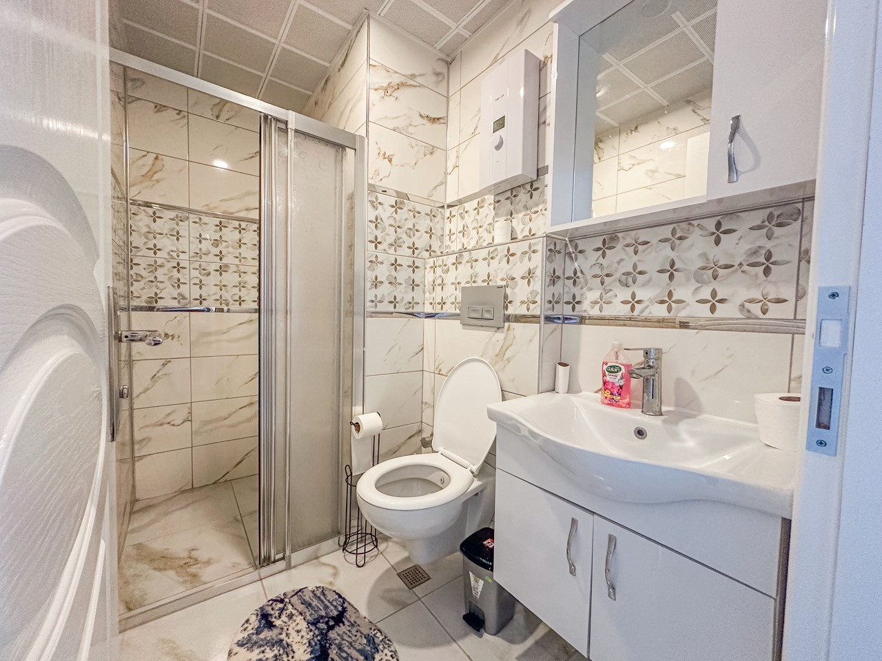 Furnished 2+1 Apartment in the Center of Mahmutlar - Photo 13