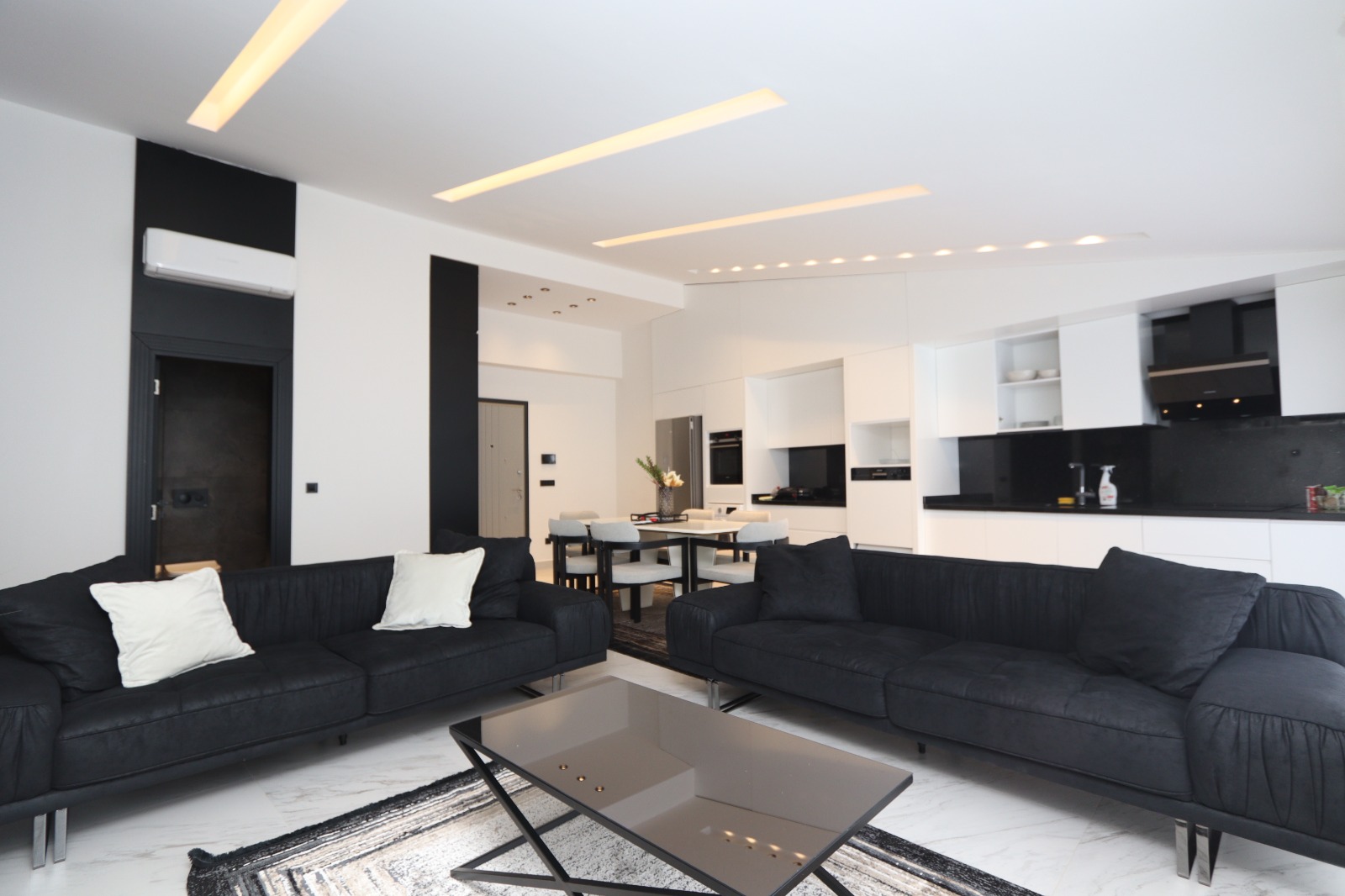 Furnished 2+1 Apartment with Sea View on the First Coastline - Photo 21