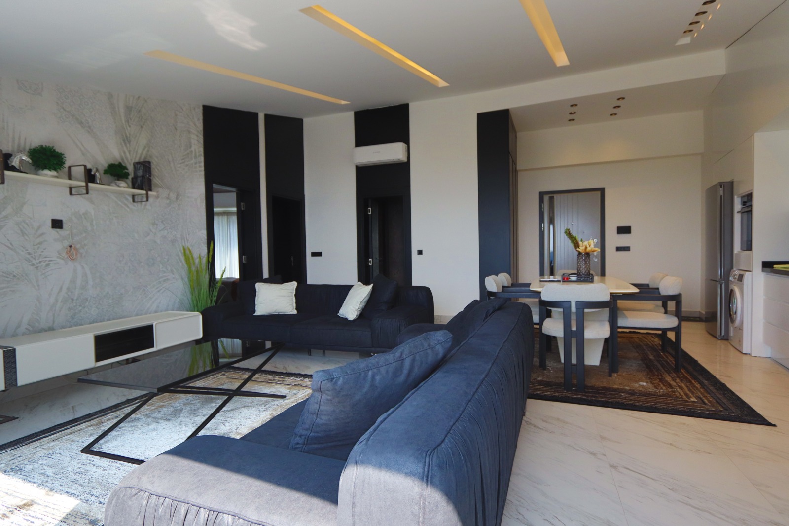 Furnished 2+1 Apartment with Sea View on the First Coastline - Photo 19