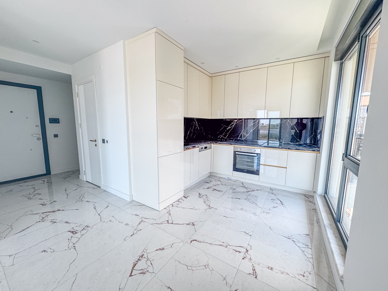 Two-Level 2+1 Apartment of 107 m² in a New Residential Complex in Oba - Photo 28