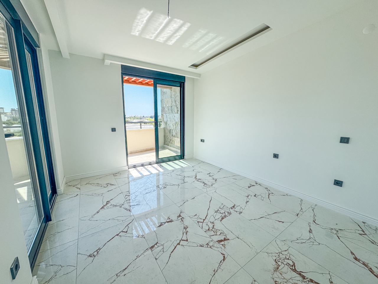 Two-Level 2+1 Apartment of 107 m² in a New Residential Complex in Oba - Photo 38
