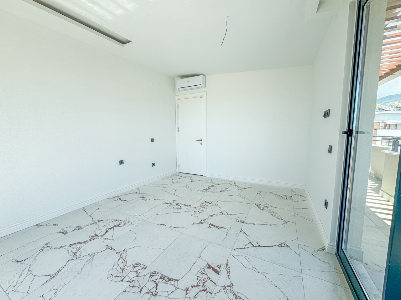 Two-Level 2+1 Apartment of 107 m² in a New Residential Complex in Oba - Photo 39
