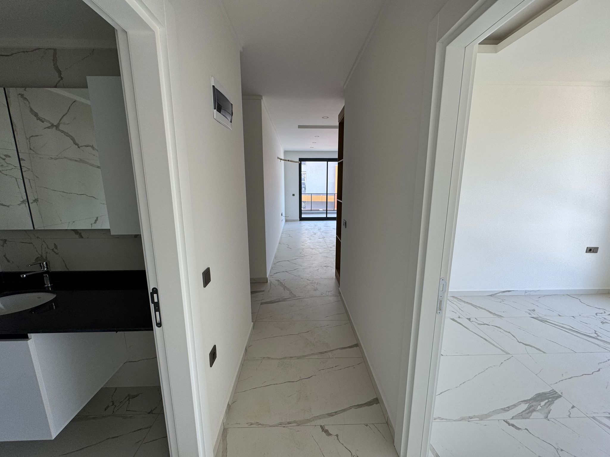 Spacious 2+1 Apartment in a New Residential Complex in Avsallar - Photo 21