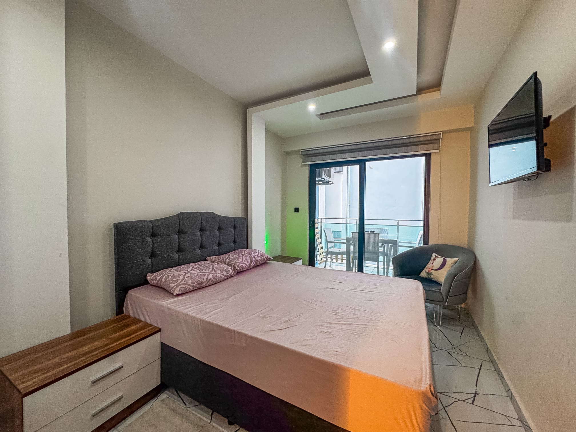 Furnished 1+1 Apartment 300 m from the Sea in Alanya City Center - Photo 15