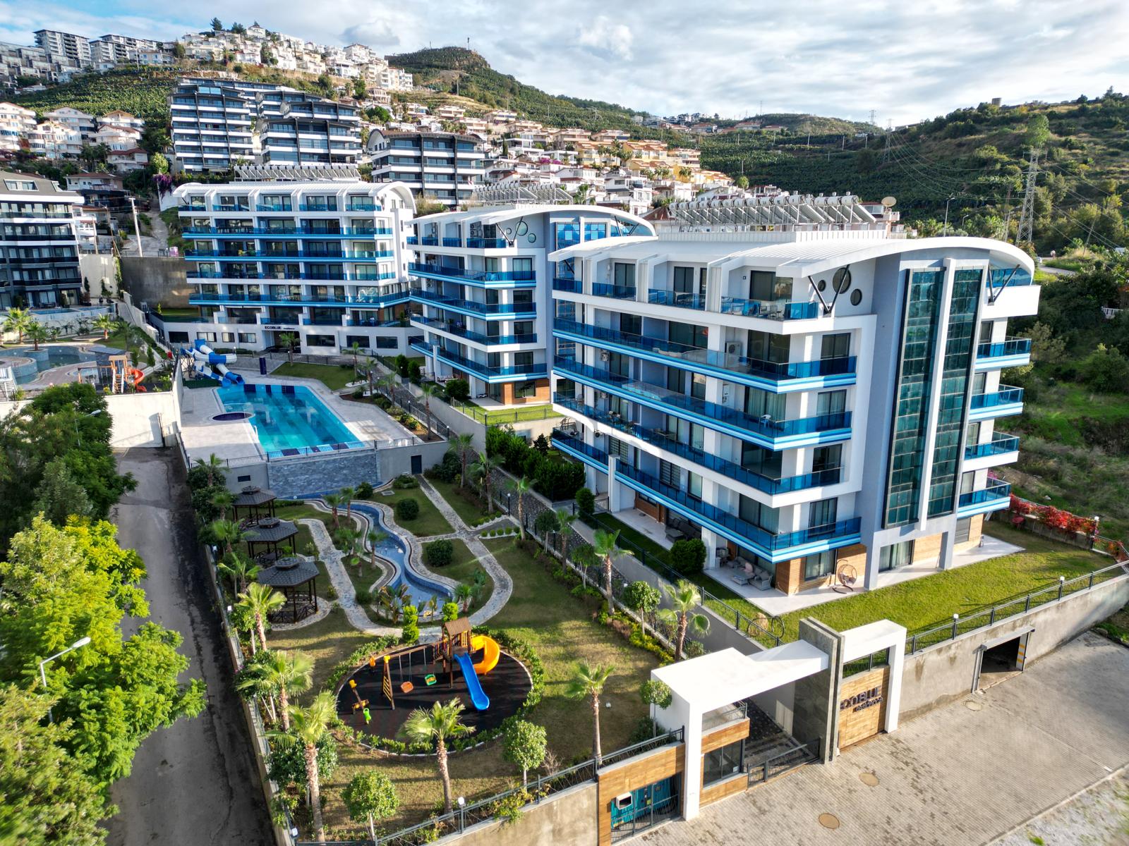 Spacious 4+1 Garden Duplex of 332 m² in Kargicak - Photo 5