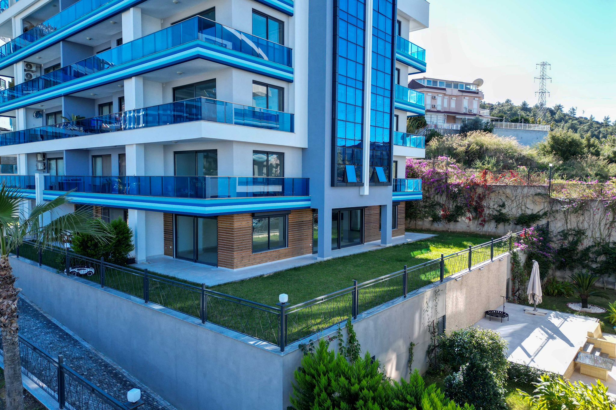 Spacious 4+1 Garden Duplex of 332 m² in Kargicak - Photo 13