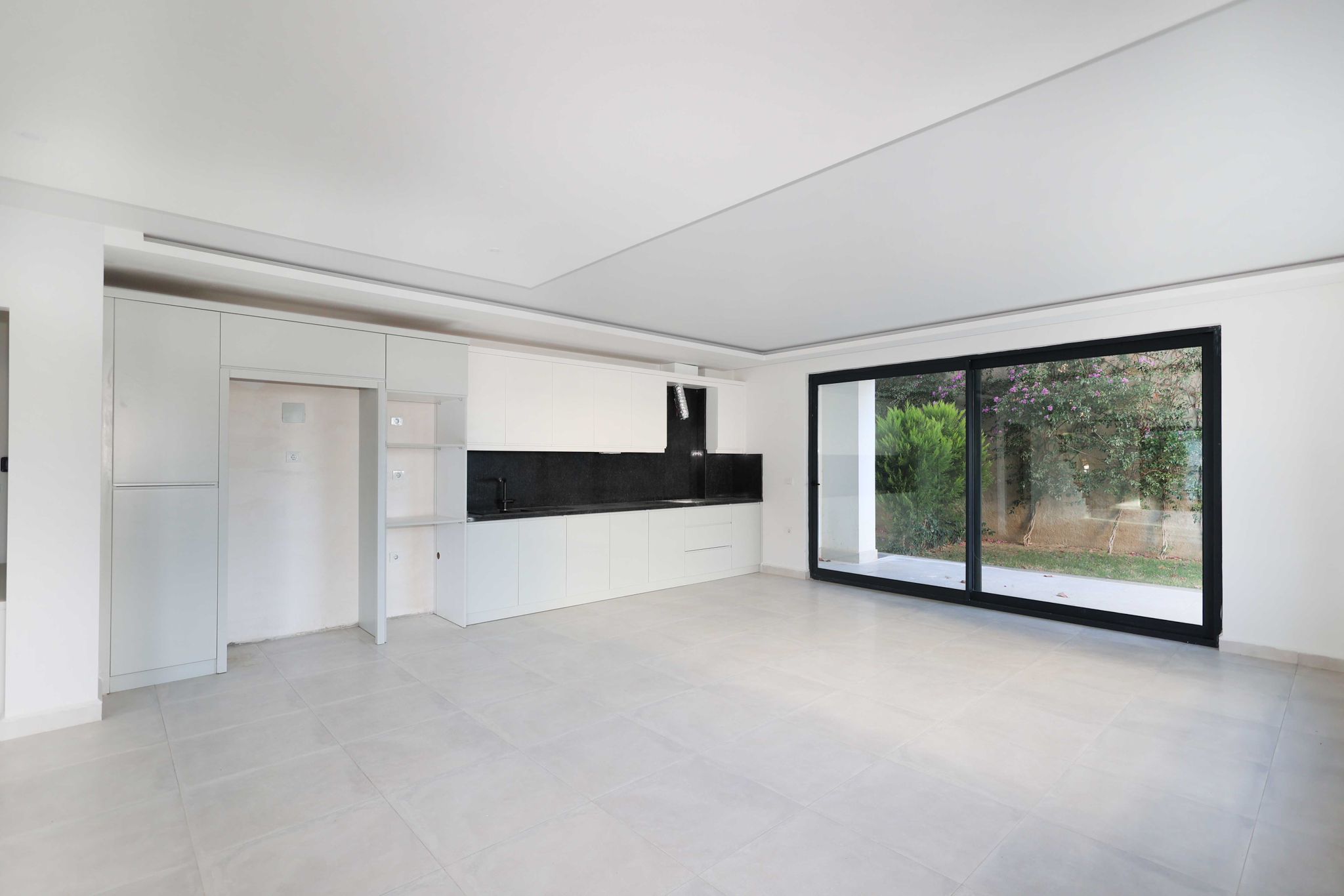 Spacious 4+1 Garden Duplex of 332 m² in Kargicak - Photo 19