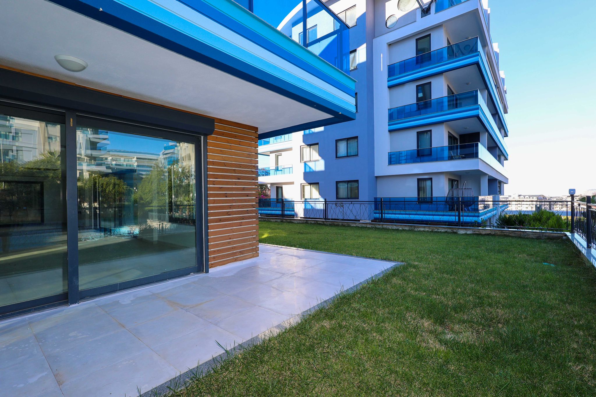 Spacious 4+1 Garden Duplex of 332 m² in Kargicak - Photo 14