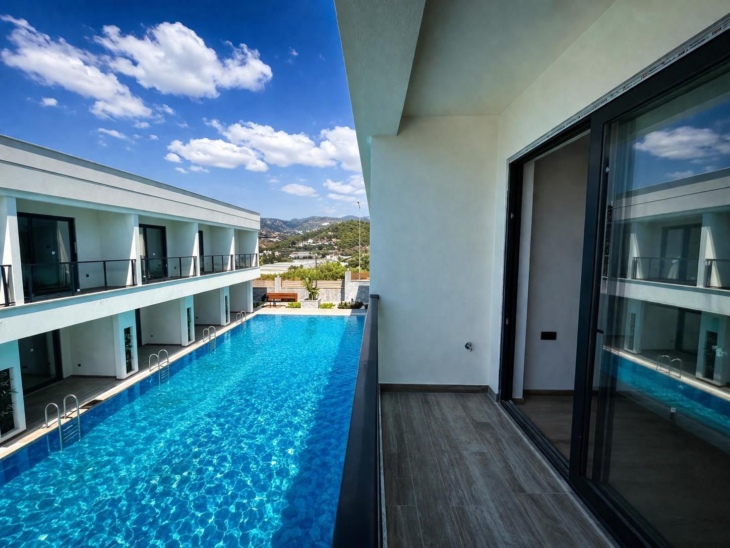 Furnished 2+1 Duplex Apartment of 80 m² Just 250 m from the Sea in Konaklı - Photo 11