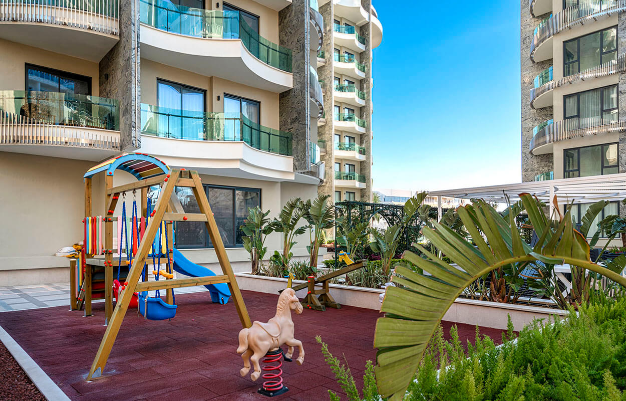 Furnished 1+1 Apartment in Tosmur, 100 m from the Sea - Photo 12