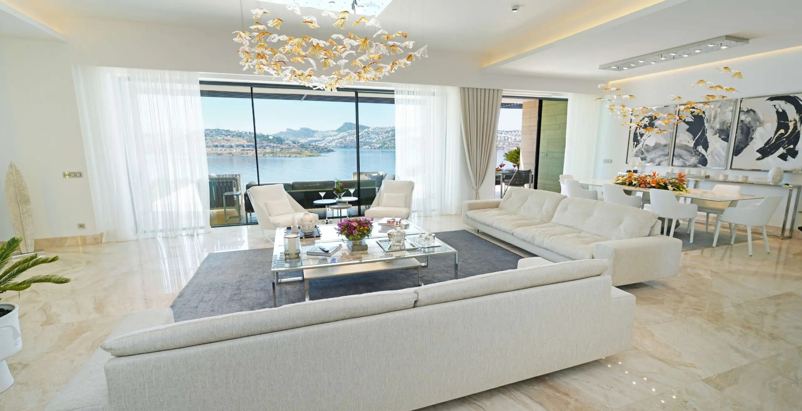 Residential complex with apartments and villas featuring a private beach and panoramic sea views - Photo 9