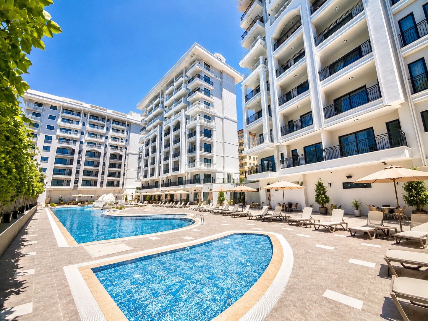 1+1 Apartment in a Modern Complex Near Cleopatra Beach