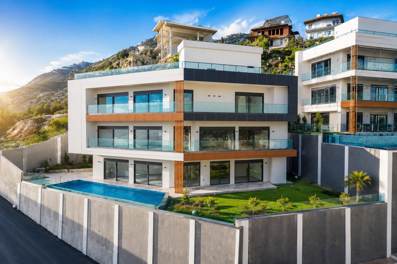 Luxury 5+2 Villa with Panoramic Views of Alanya