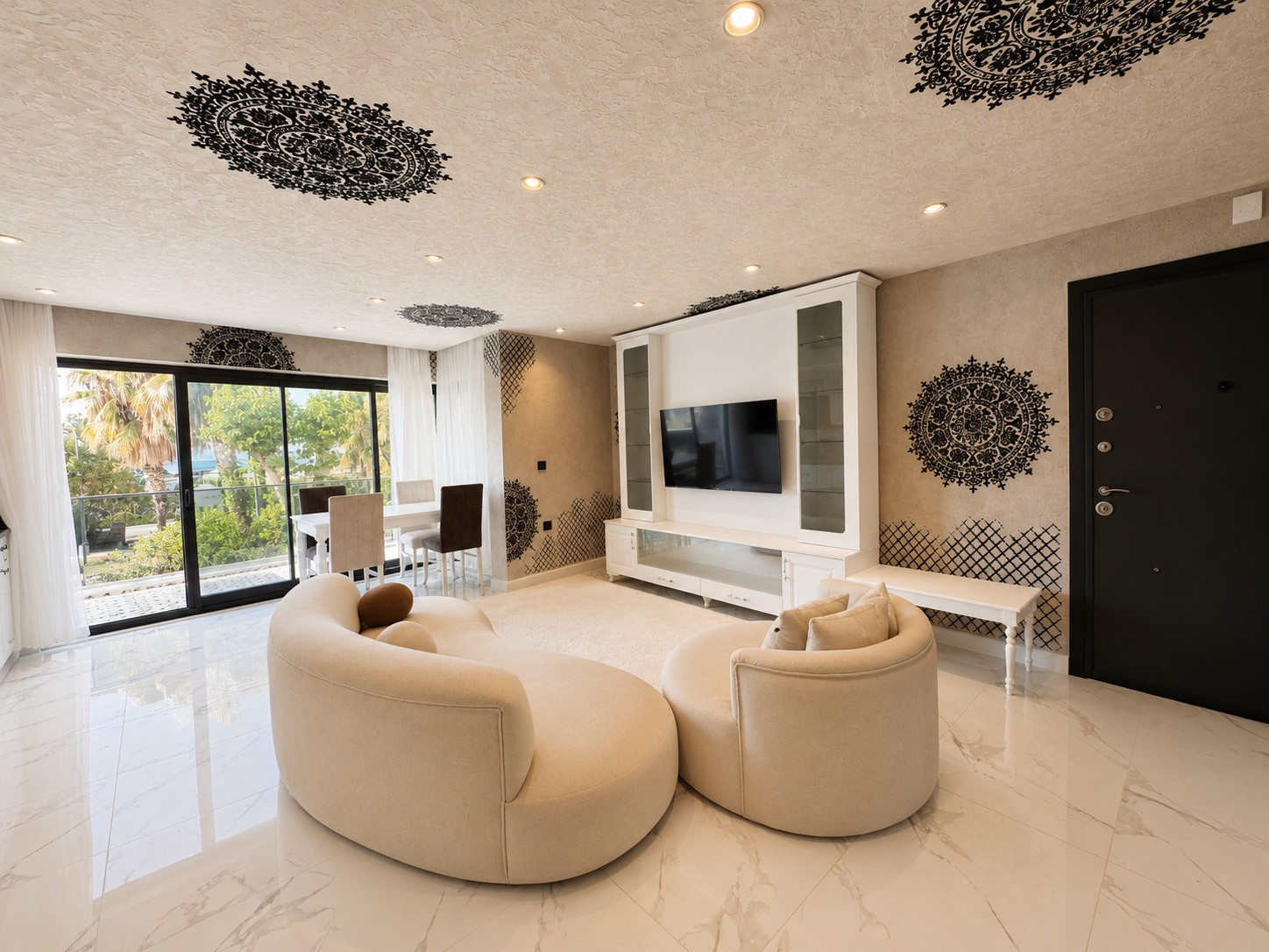 Furnished 3+1 Villa 800 Meters from the Beach in Kargicak - Photo 2