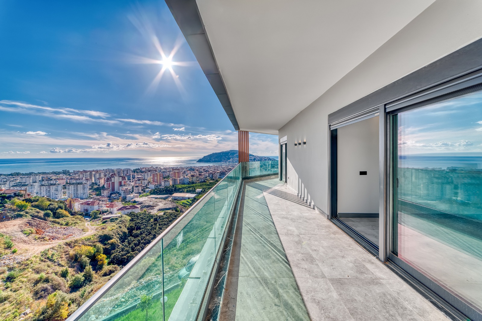Luxury 5+2 Villa with Panoramic Views of Alanya - Photo 13