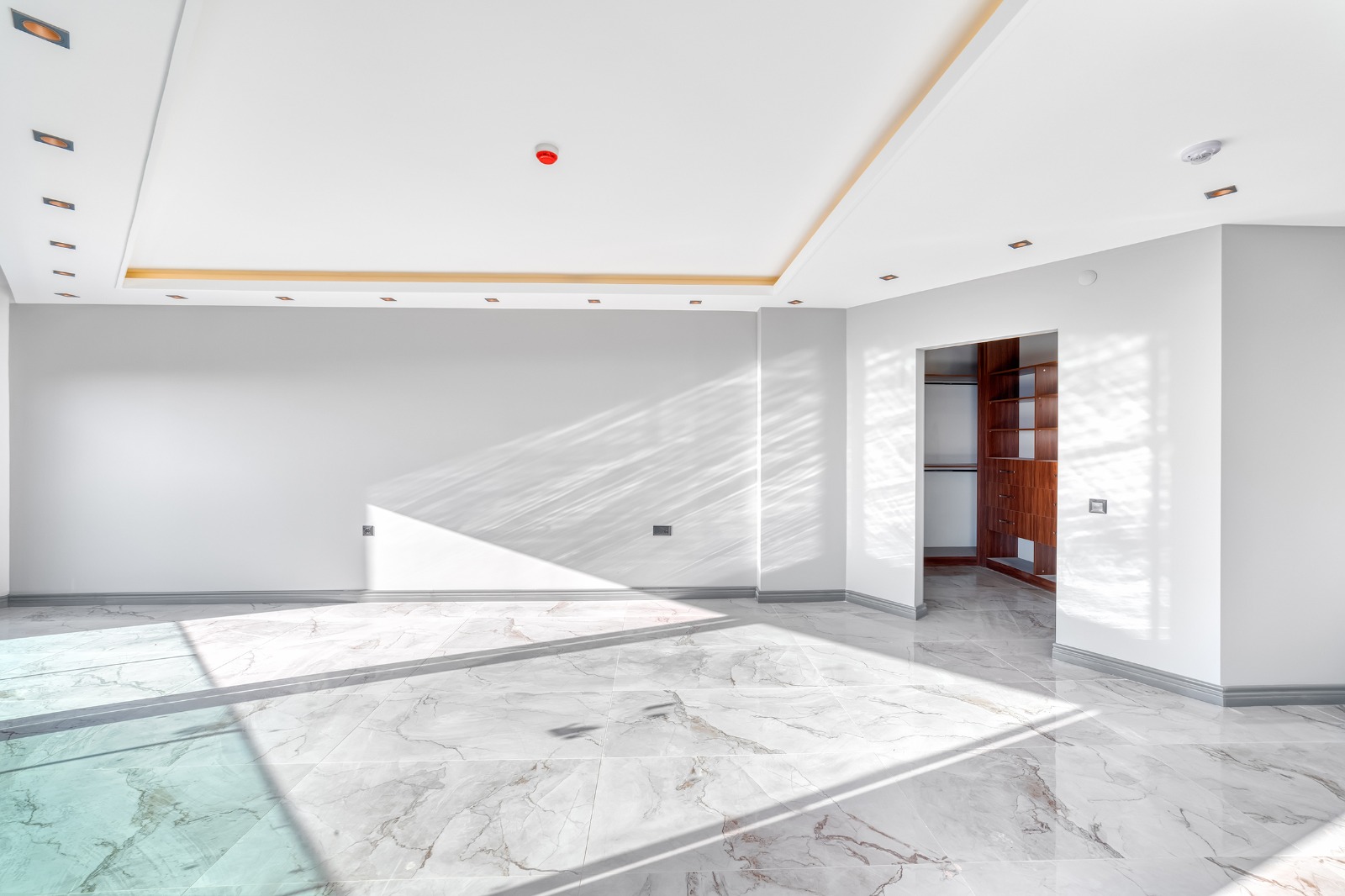 Luxury 5+2 Villa with Panoramic Views of Alanya - Photo 8