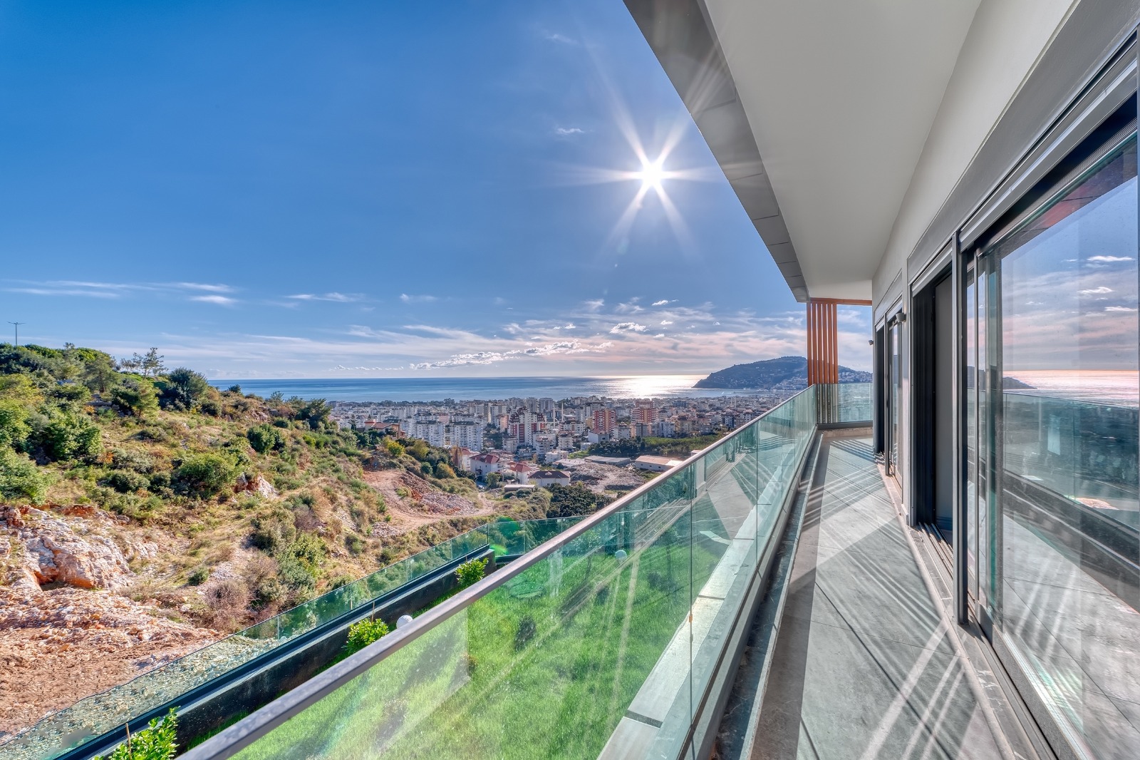 Luxury 5+2 Villa with Panoramic Views of Alanya - Photo 15
