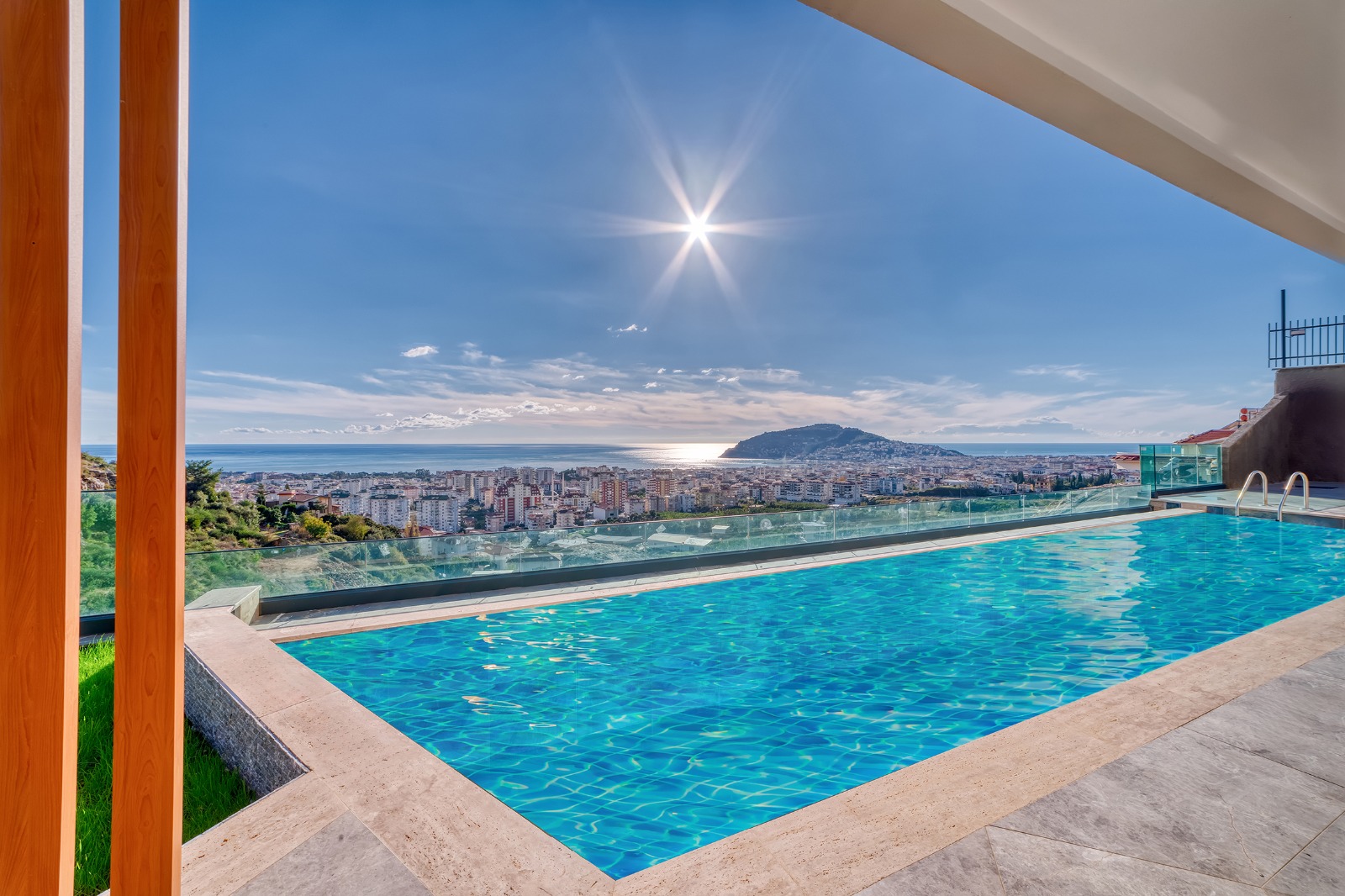 Luxury 5+2 Villa with Panoramic Views of Alanya - Photo 16