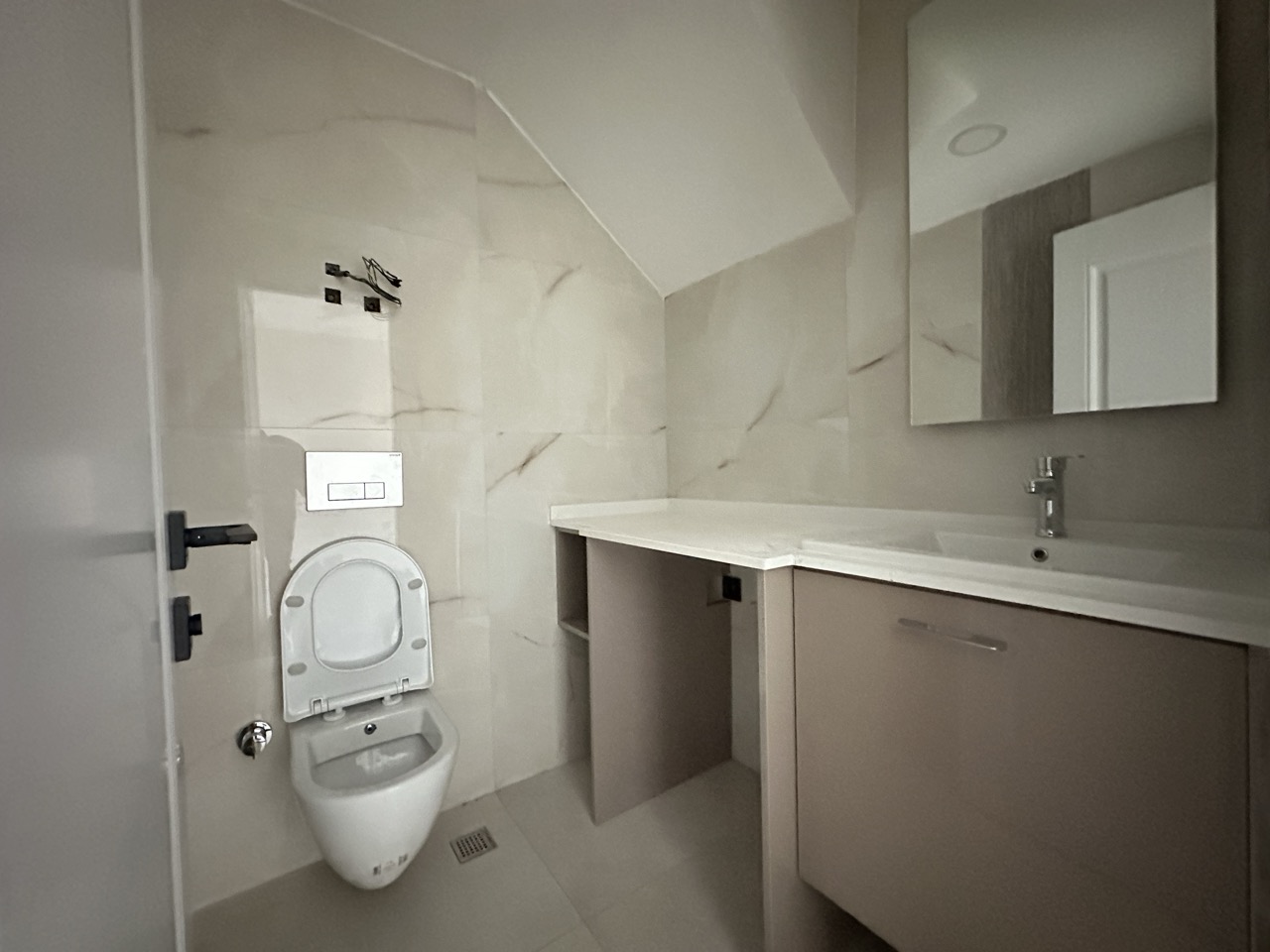 2+1 Duplex Apartment 350 Meters from the Sea in Konaklı - Photo 26