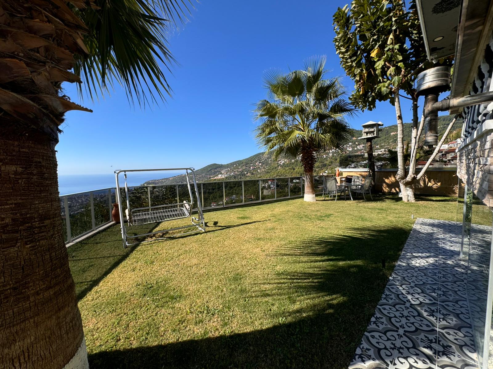 4+1 Villa with Sea View in Bektas, Alanya - 600 m² | ID U6951 - Photo 3